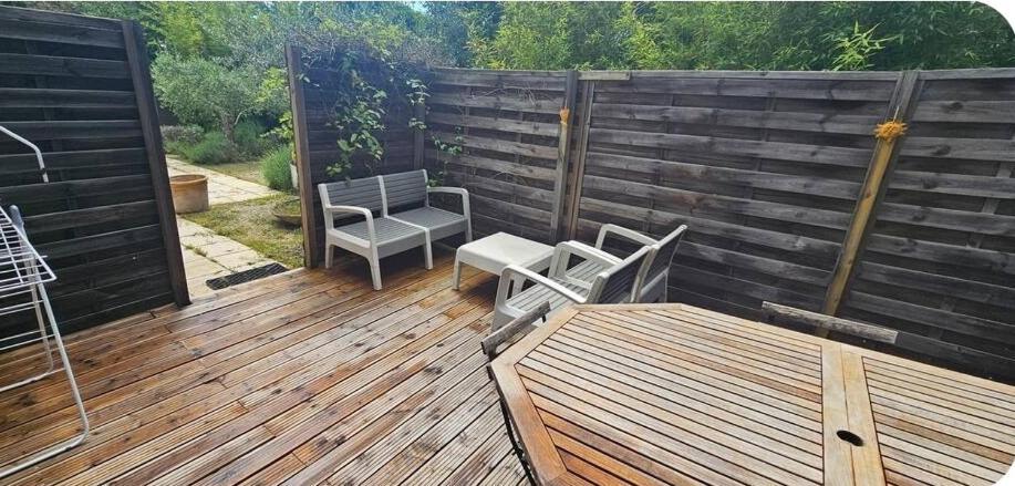 Logement Independant En Campagne Simiane-Collongue Eksteriør bilde